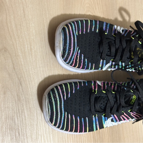 Nike Women's  Free Run Flyknit Multicolor Size‎ 6.5 - Picture 6 of 10